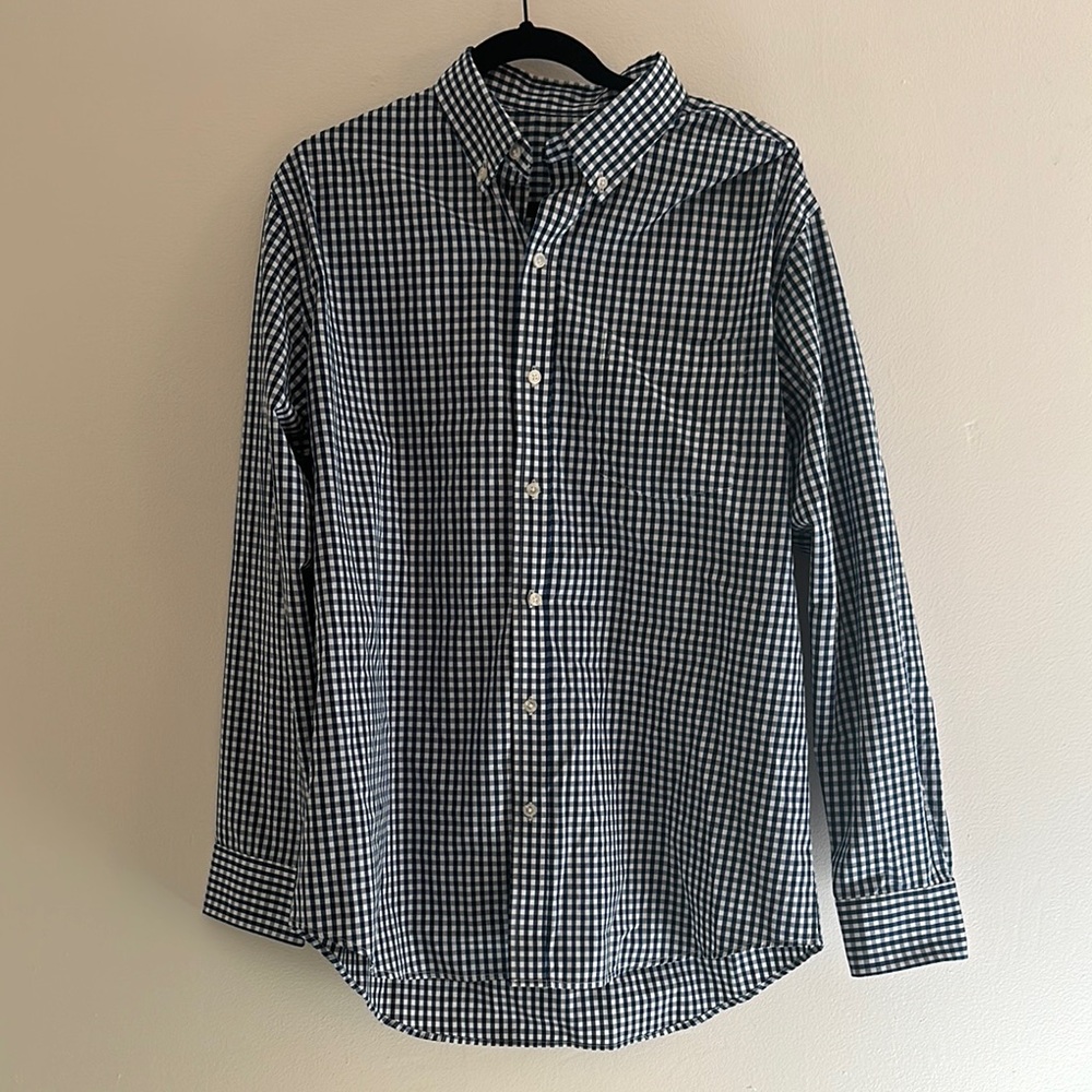 Izod blue and White Button Down Shirt men's large